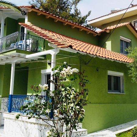 Nadia'S Beach House Пефкари Экстерьер фото