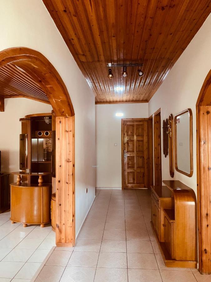 Nadia'S Beach House Пефкари Экстерьер фото