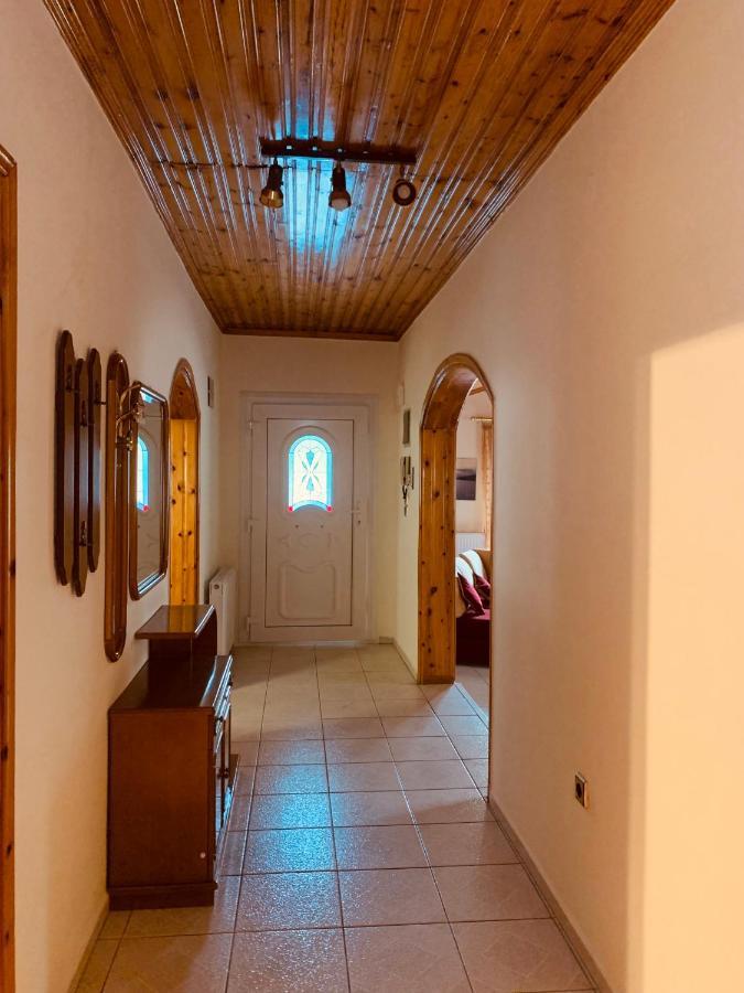 Nadia'S Beach House Пефкари Экстерьер фото