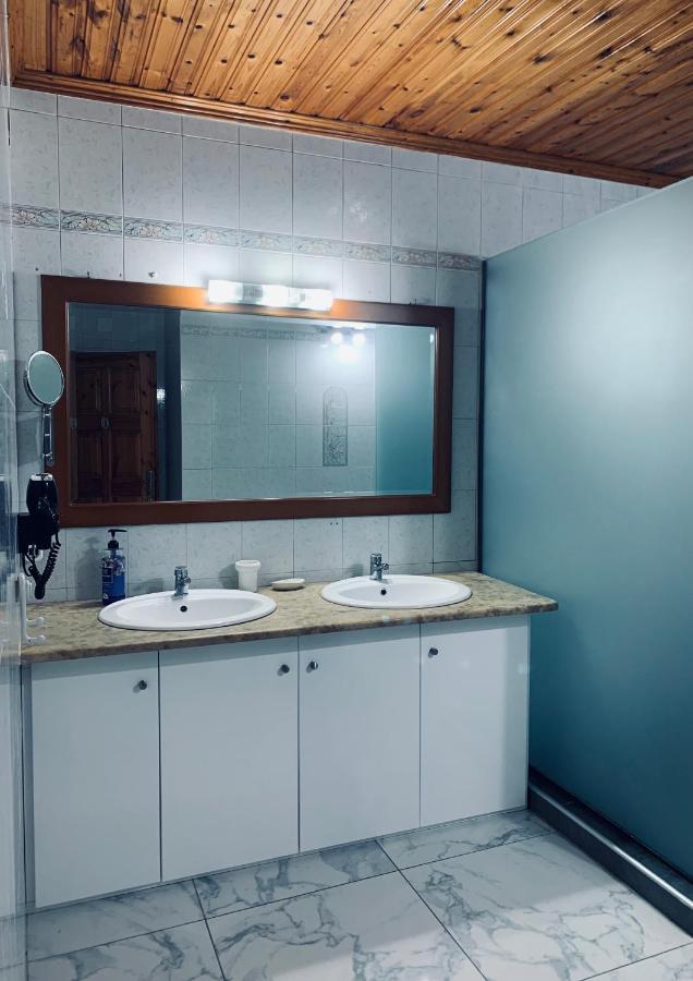 Nadia'S Beach House Пефкари Экстерьер фото