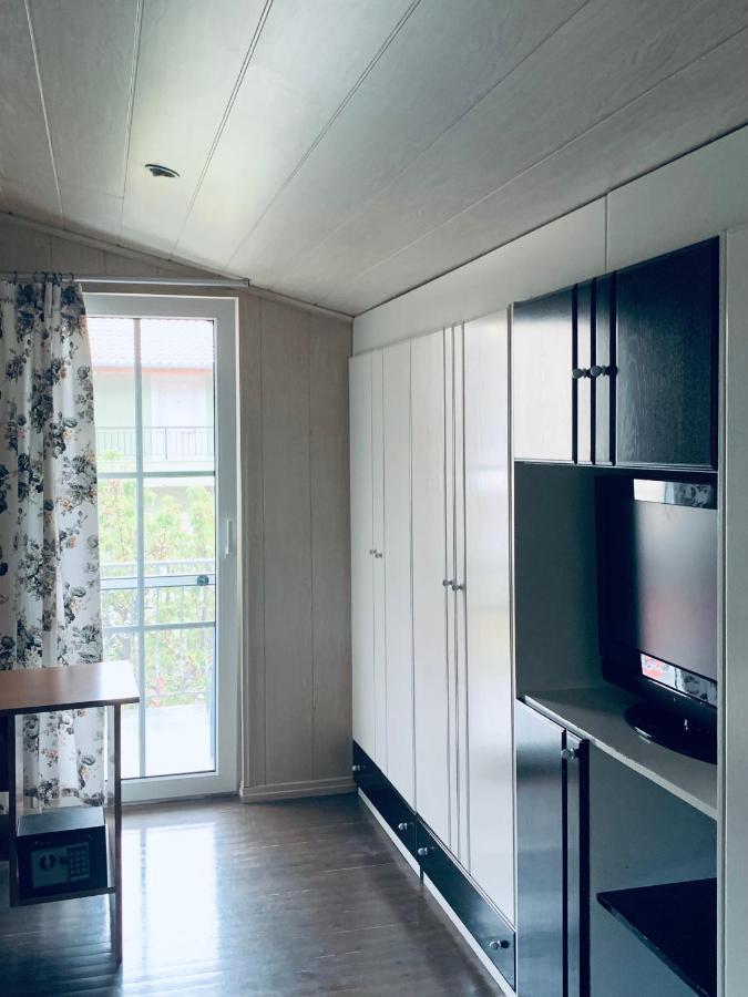Nadia'S Beach House Пефкари Экстерьер фото