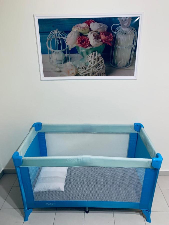 Nadia'S Beach House Пефкари Экстерьер фото