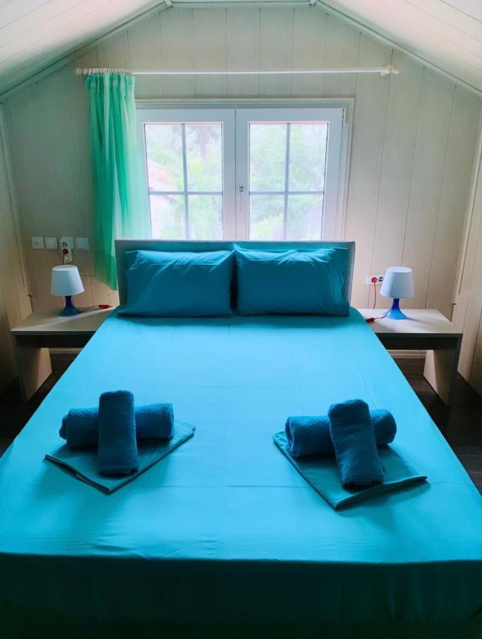 Nadia'S Beach House Пефкари Экстерьер фото